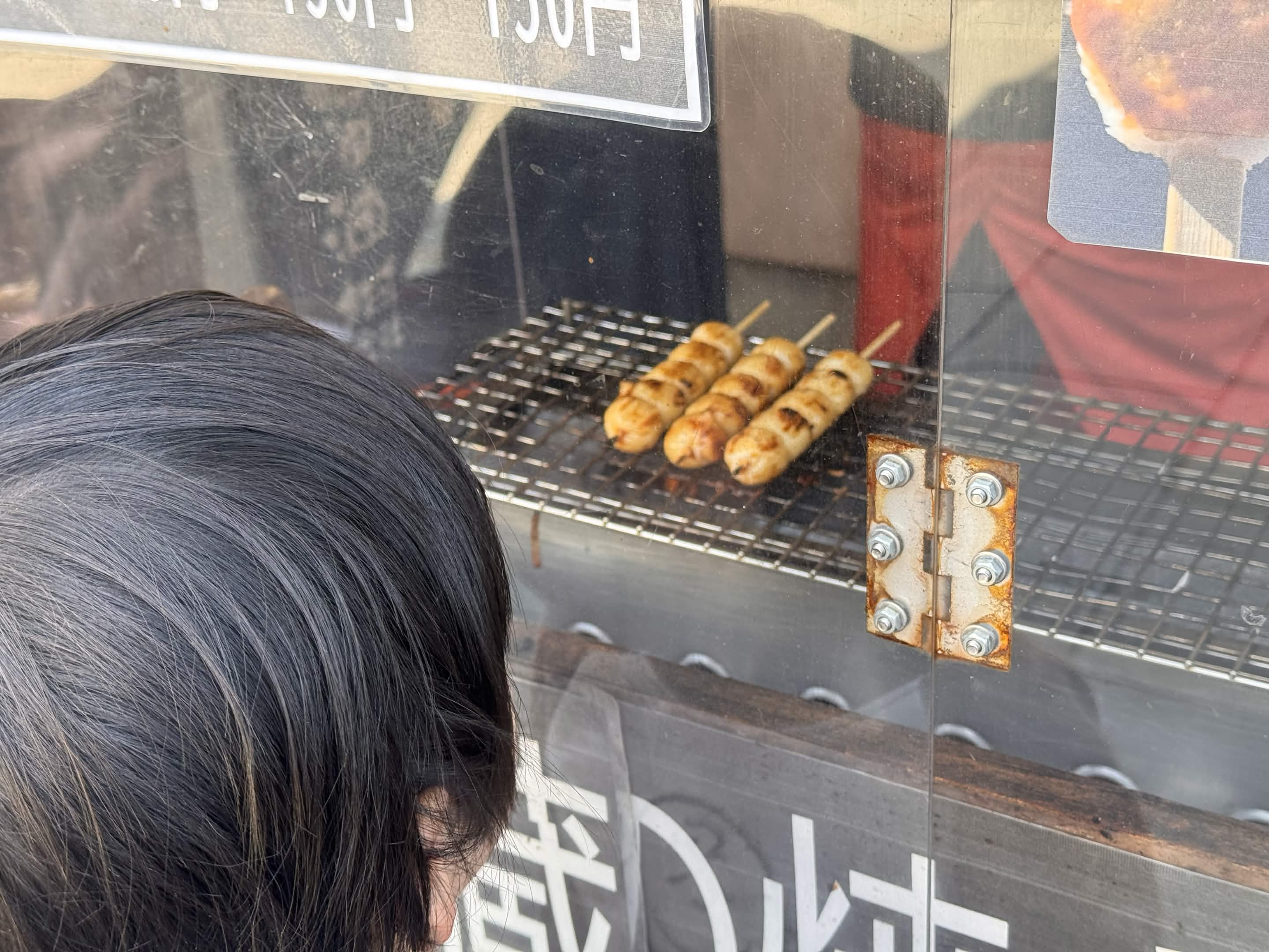 醤油だんごを焼いているところ。