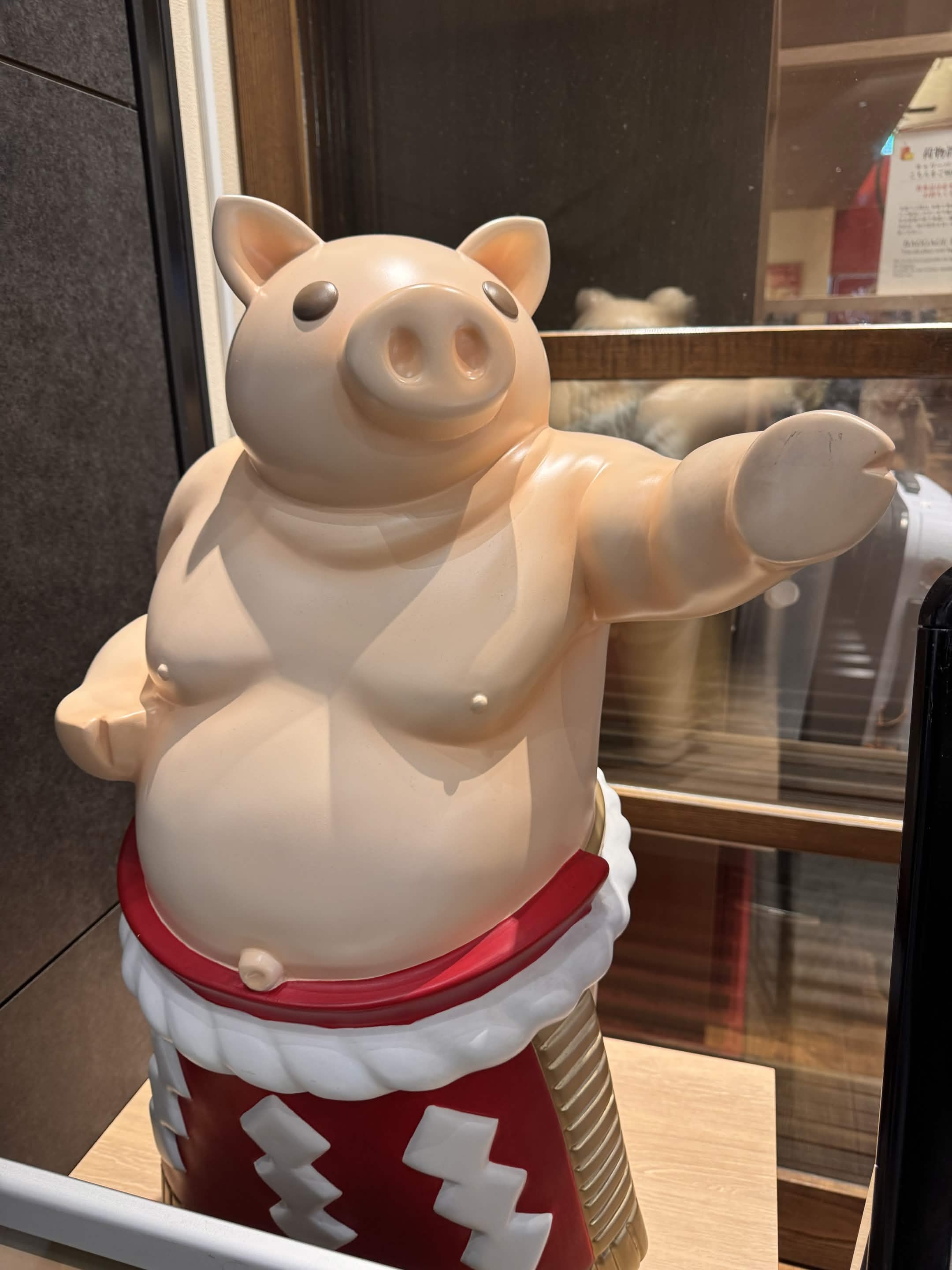 矢場とんのぶーちゃん。